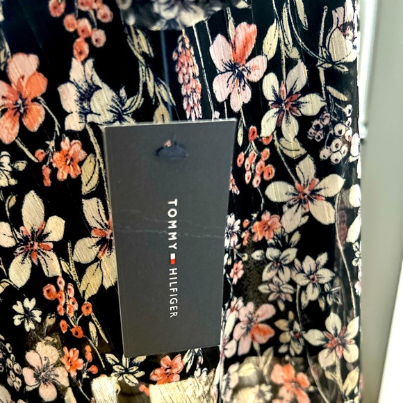 NWT Tommy Hilfiger Self Belted Floral Print Lined Dress With Zip Back Closure - Picture 6 of 10